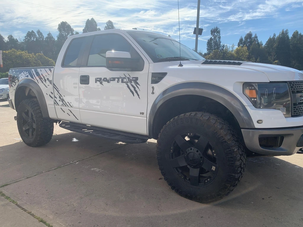 FORD F-150 RAPTOR