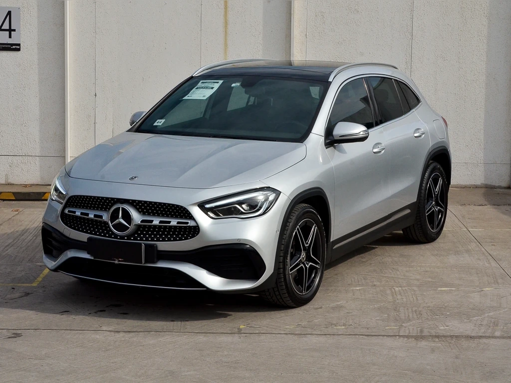 MERCEDES-BENZ GLA 220 D