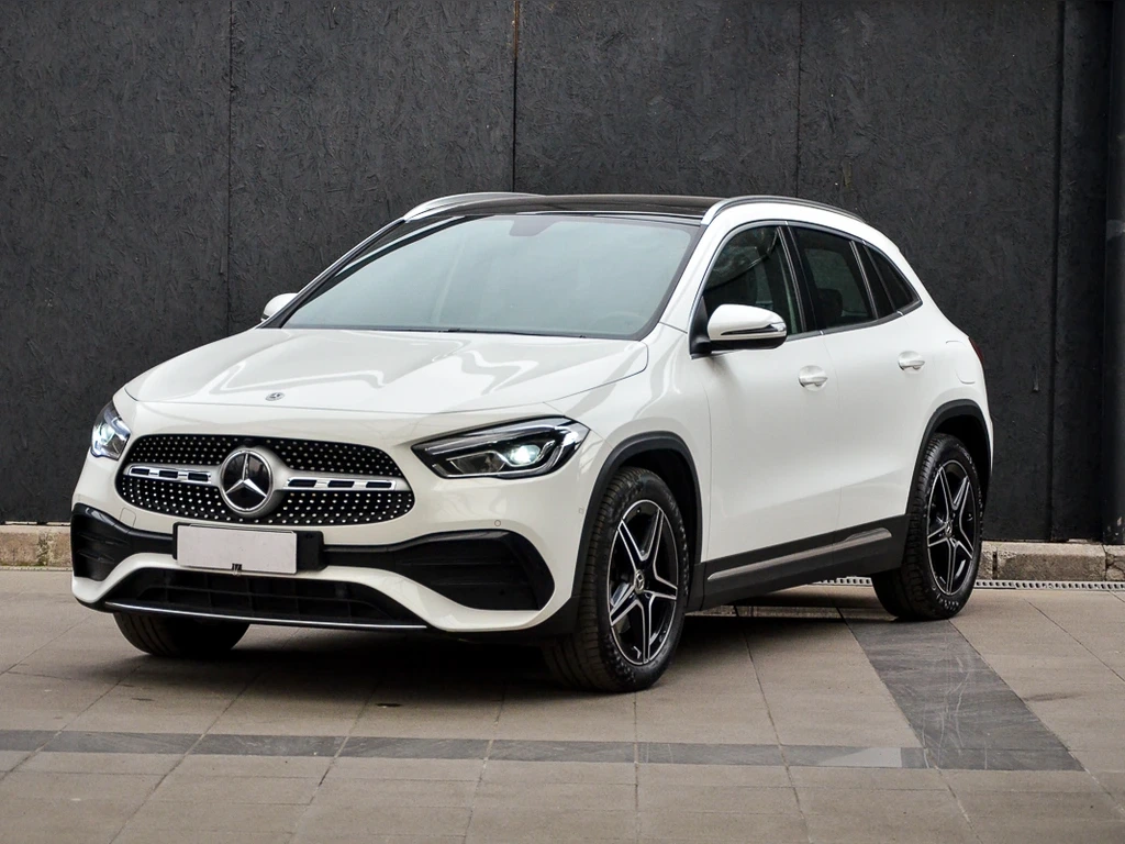 MERCEDES-BENZ GLA 220 D