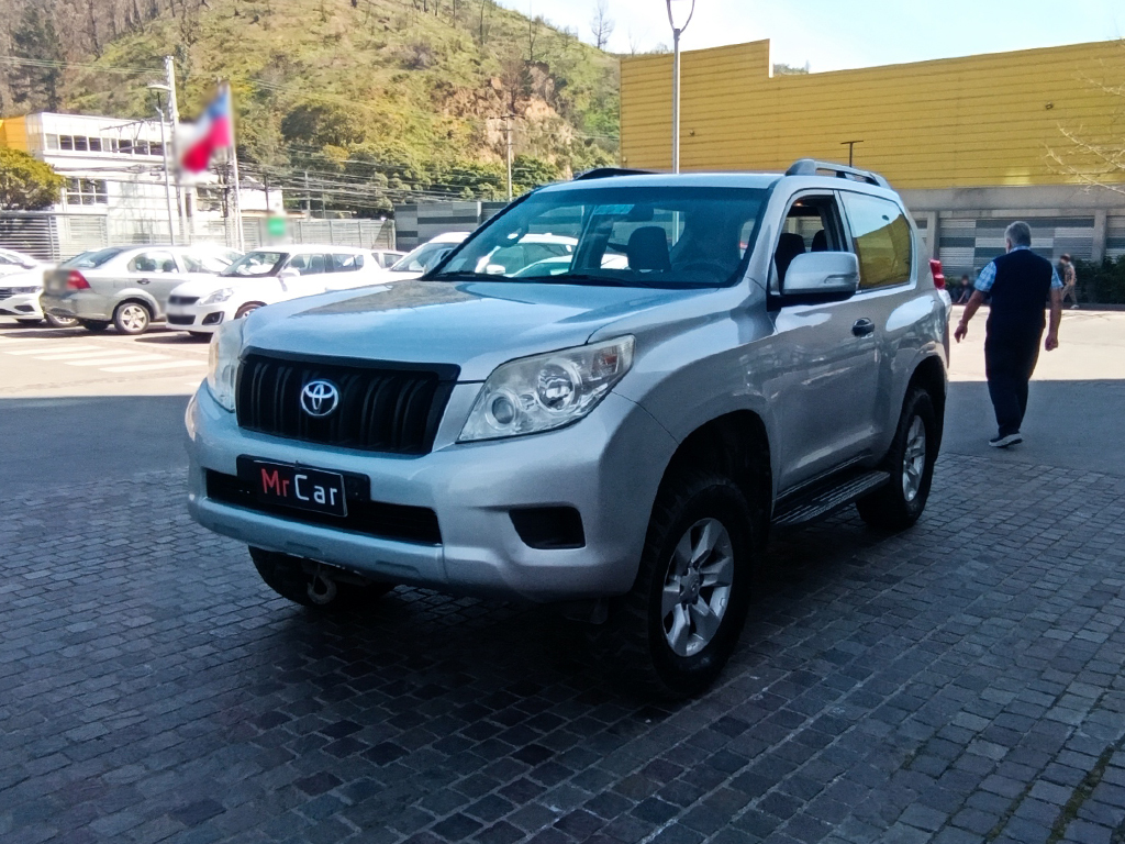 TOYOTA LAND CRUISER PRADO