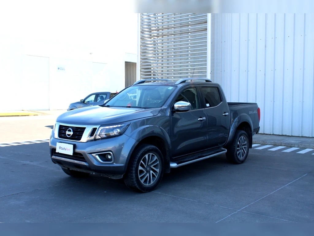 NISSAN NP300