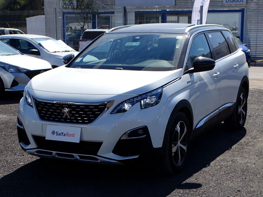 PEUGEOT 5008