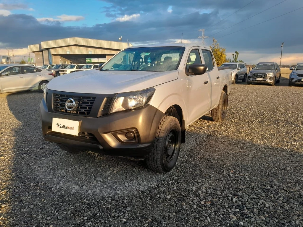 NISSAN NP300