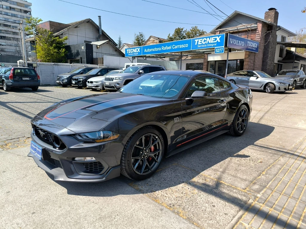 FORD MUSTANG