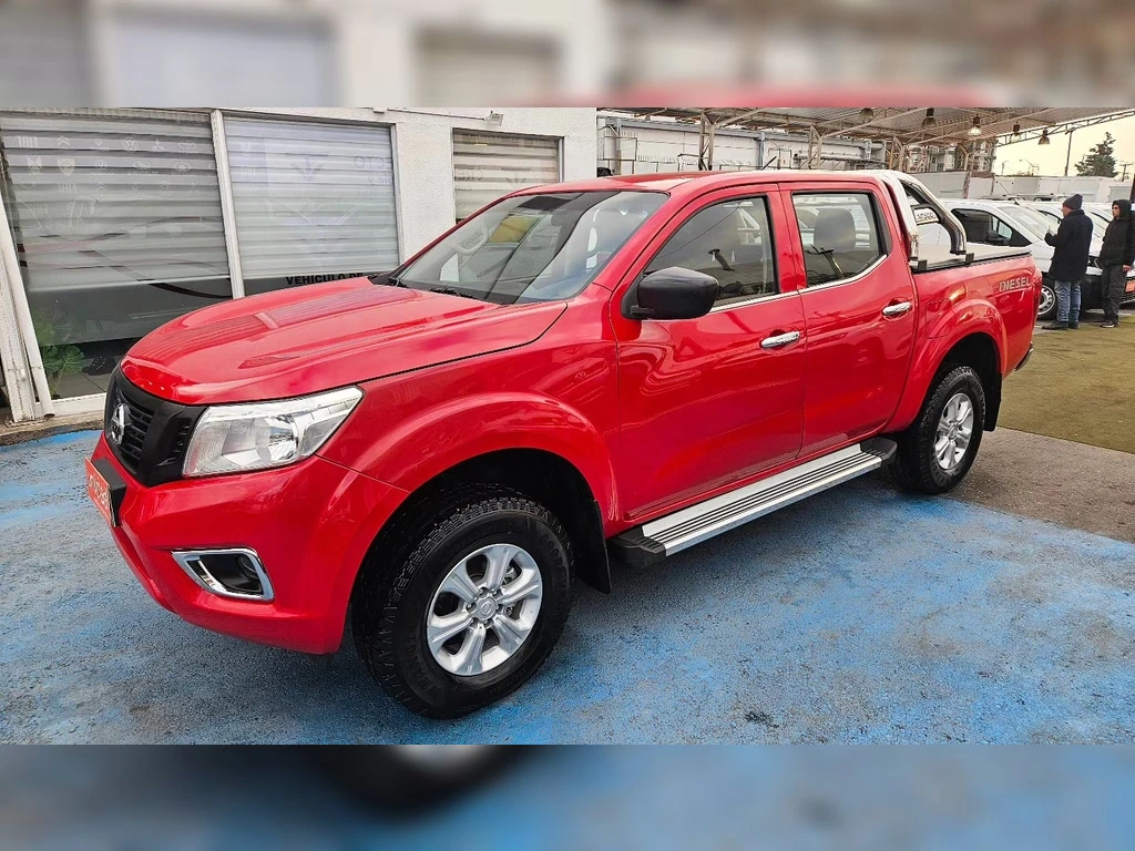 NISSAN NP300