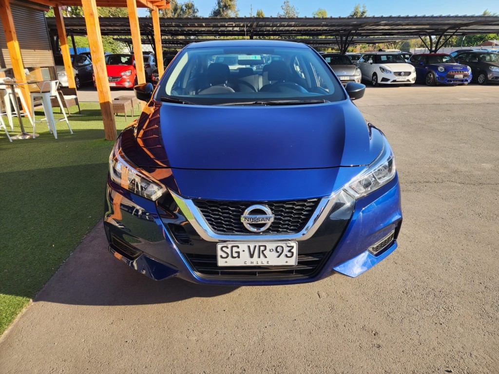 NISSAN VERSA