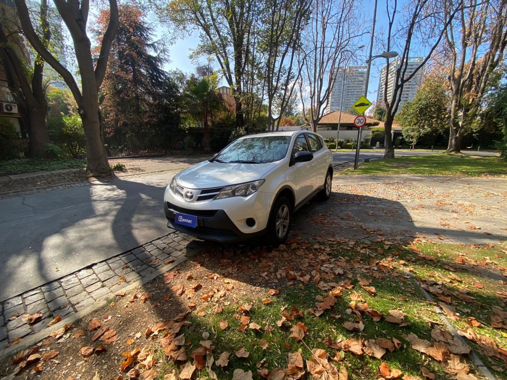 TOYOTA RAV4