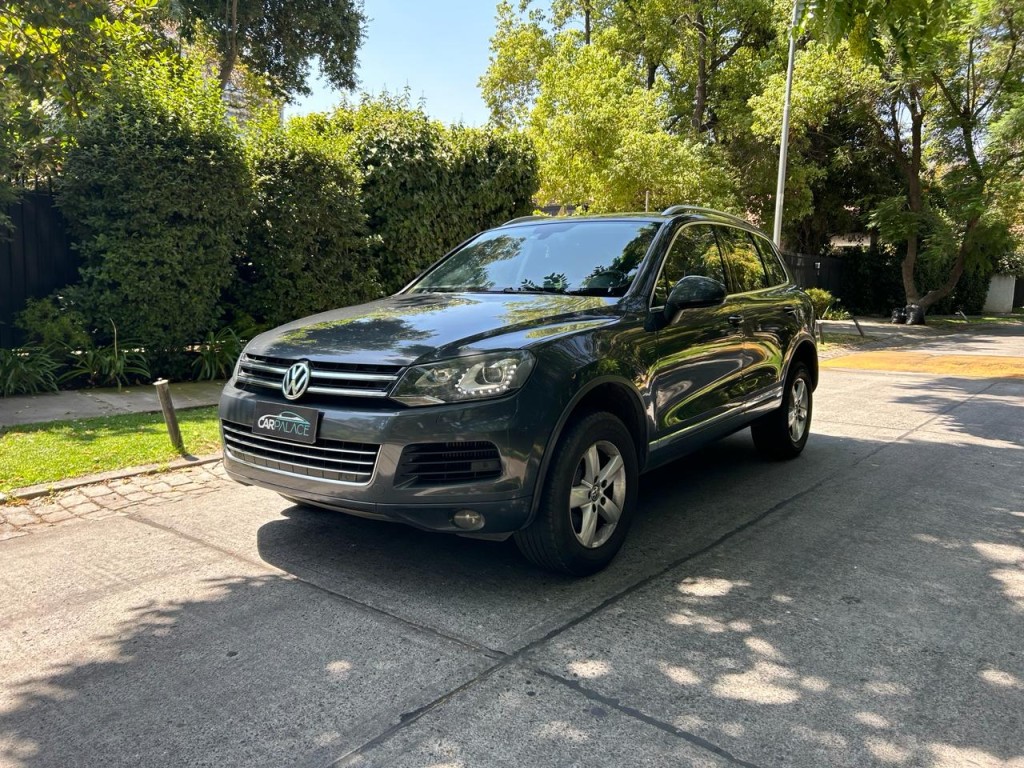 VOLKSWAGEN TOUAREG