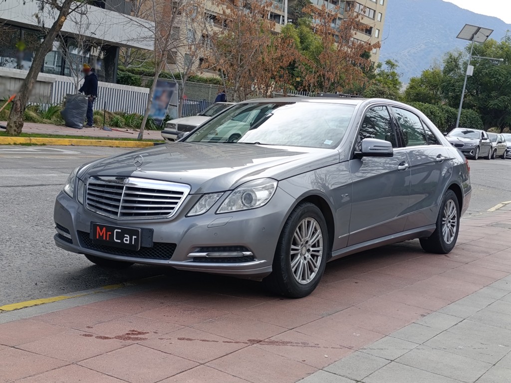 MERCEDES-BENZ E 250