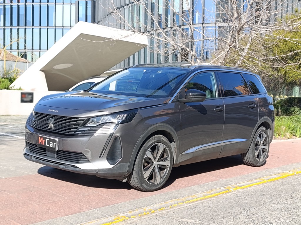 PEUGEOT 5008