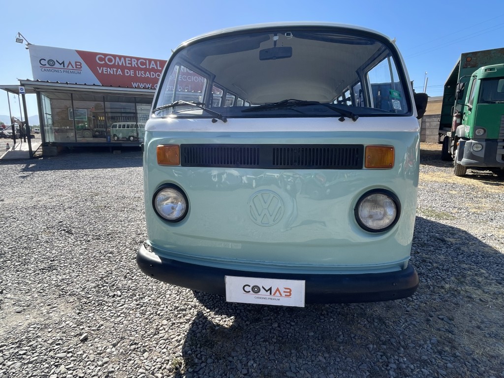 VOLKSWAGEN KOMBI