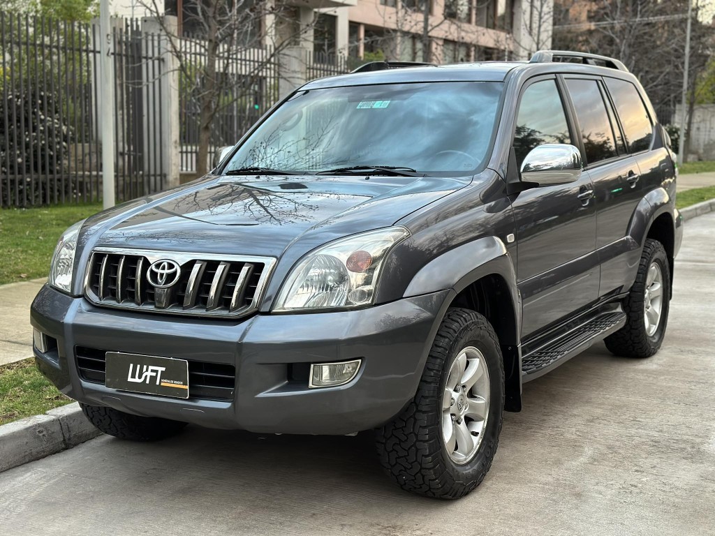 TOYOTA LAND CRUISER PRADO