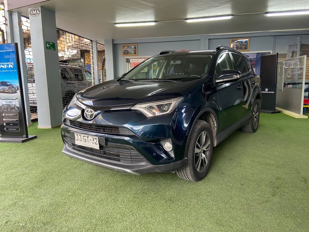 TOYOTA RAV4