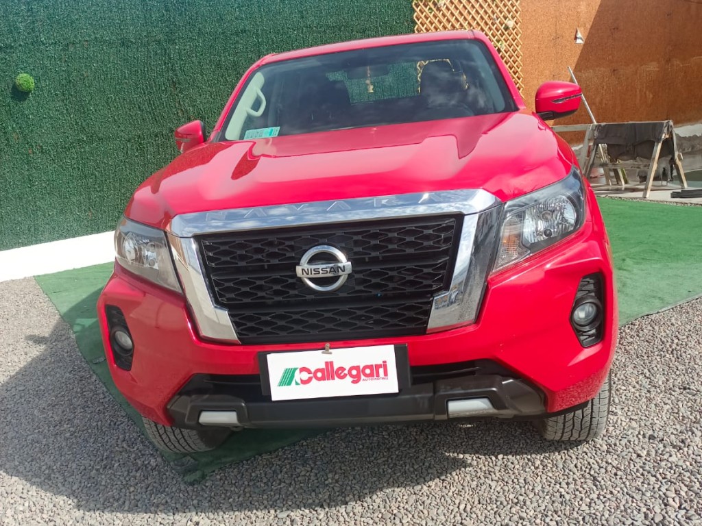 NISSAN NAVARA