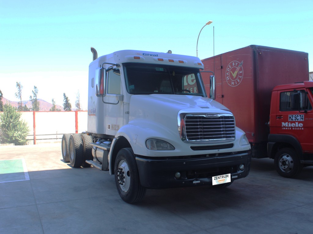 FREIGHTLINER CL 112