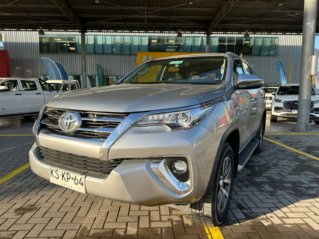 TOYOTA FORTUNER