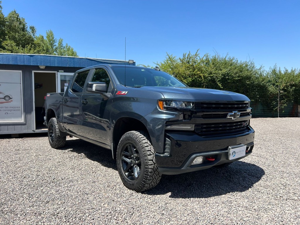 CHEVROLET SILVERADO