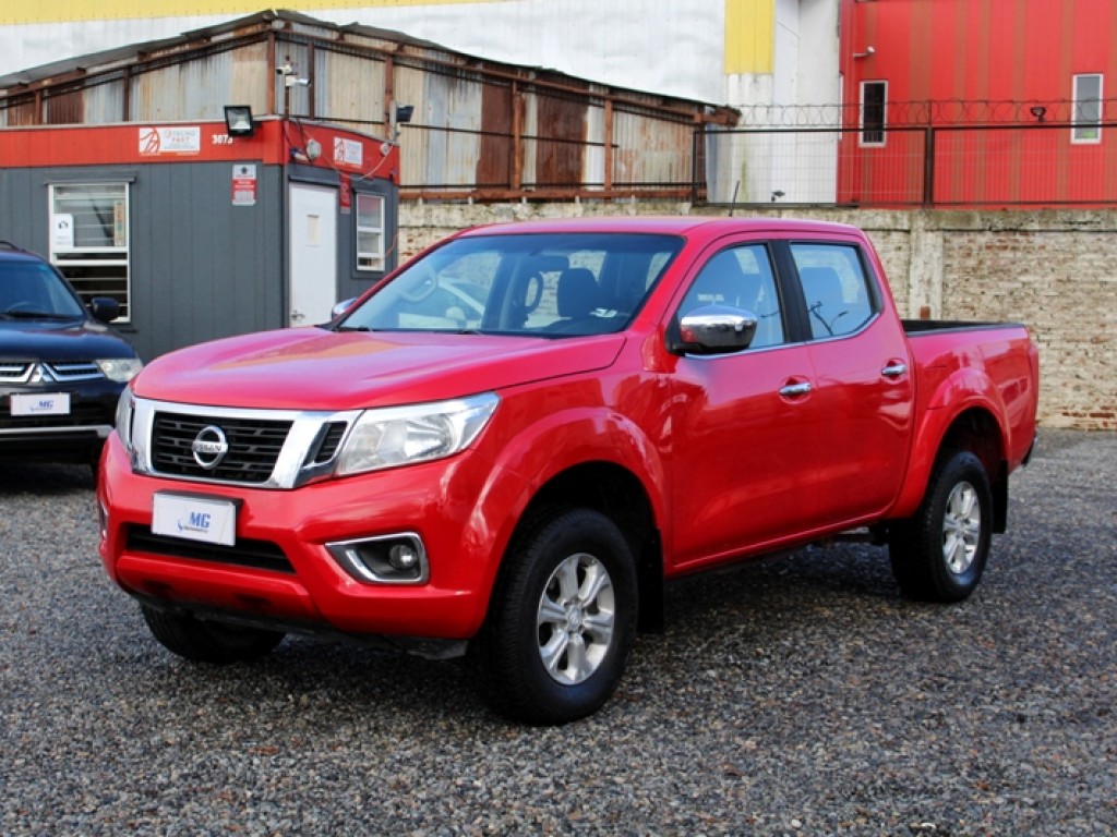 NISSAN NP300