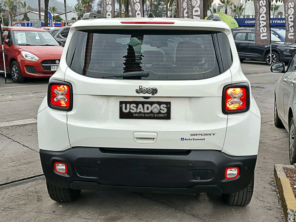 Jeep Renegade — foto 7 de 20