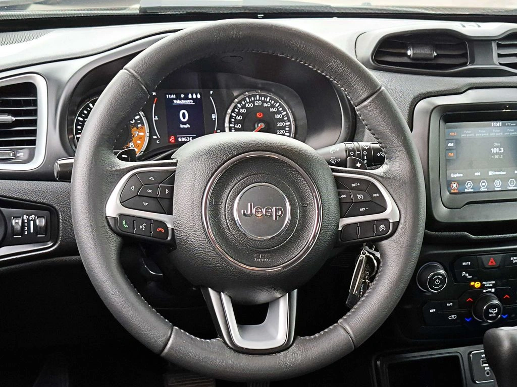 Jeep Renegade — foto 14 de 20