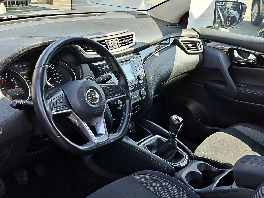 Nissan Qashqai — foto 9 de 19
