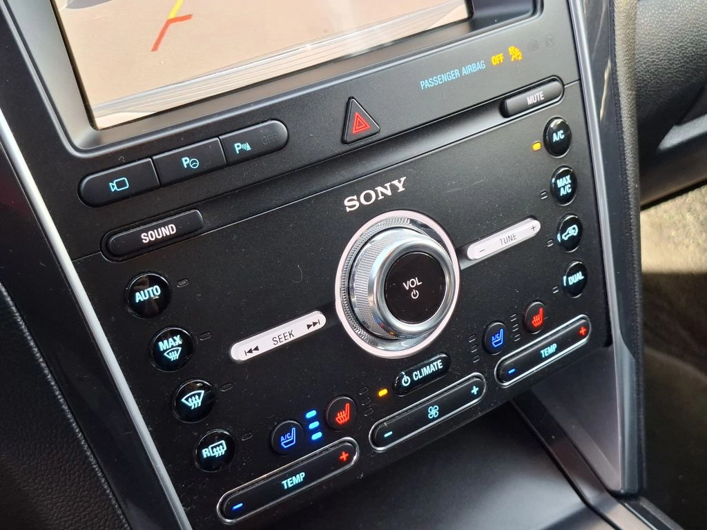 Ford Explorer — foto 19 de 20