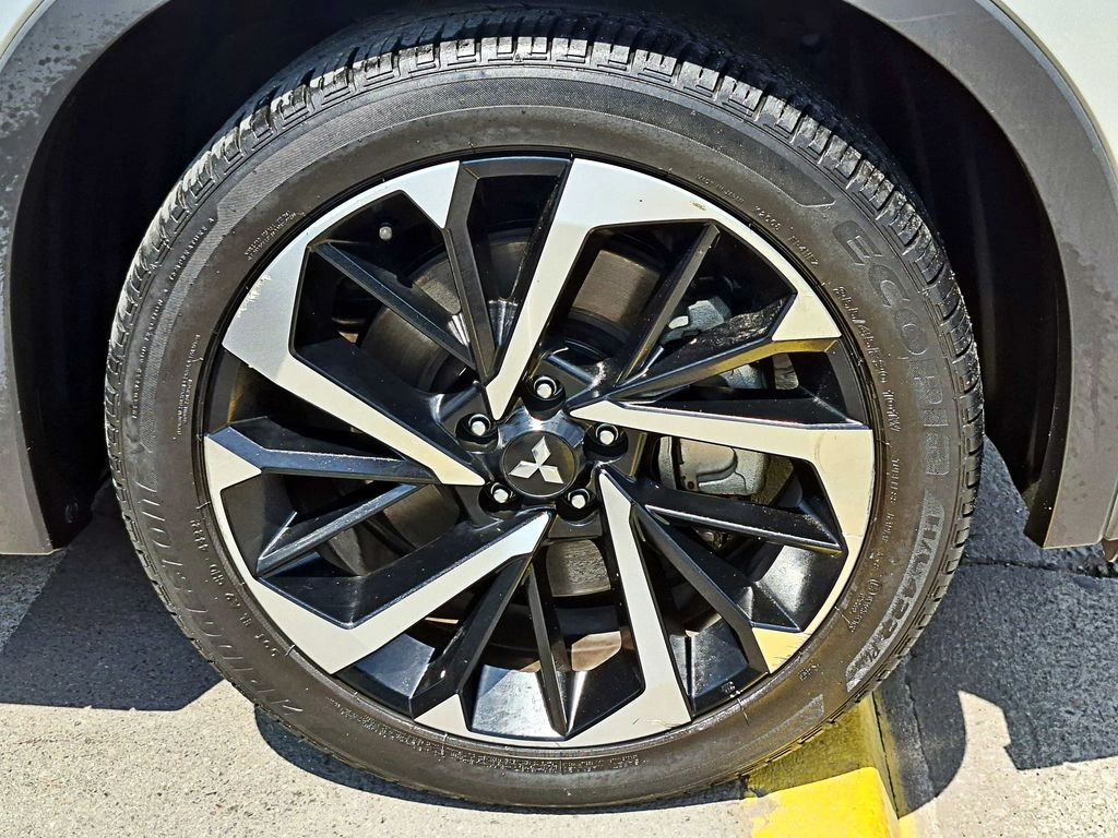 MITSUBISHI OUTLANDER 2023 - Foto 4