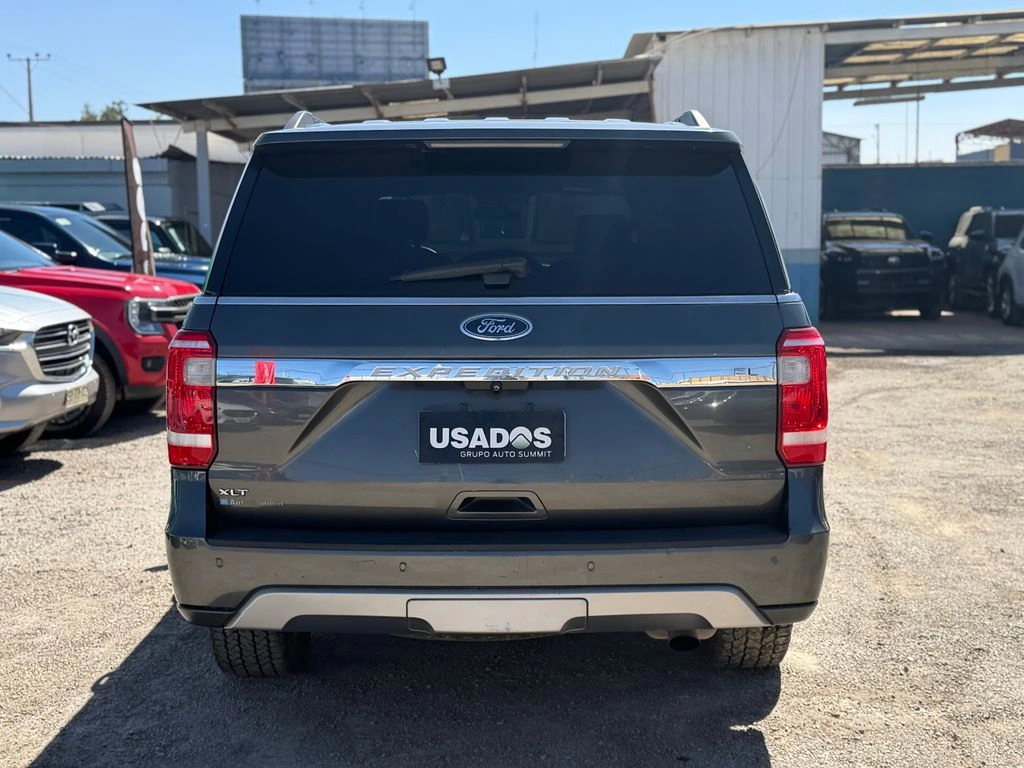 Ford Expedition — foto 6 de 17