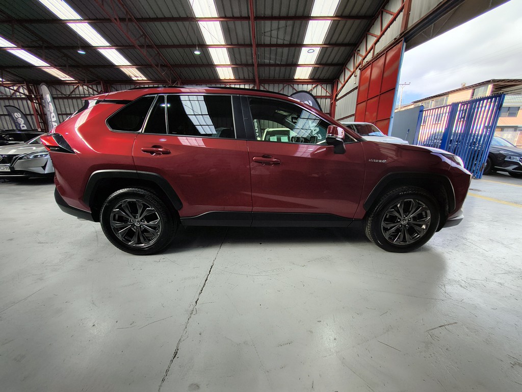 Toyota RAV4 — foto 5 de 20