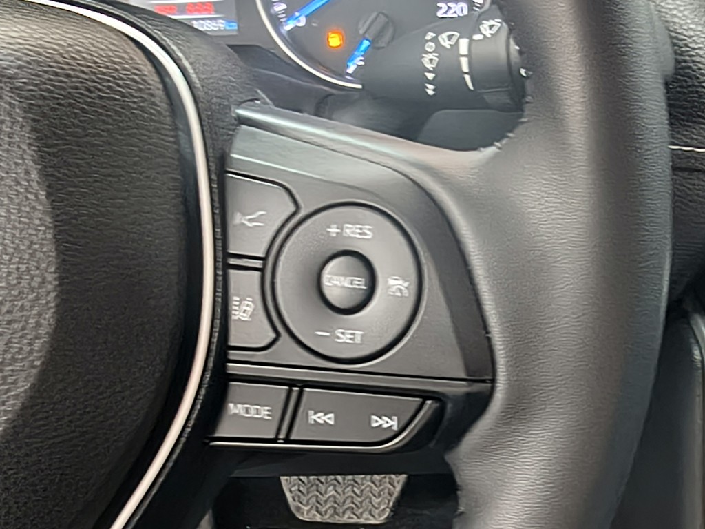 Toyota RAV4 — foto 16 de 23