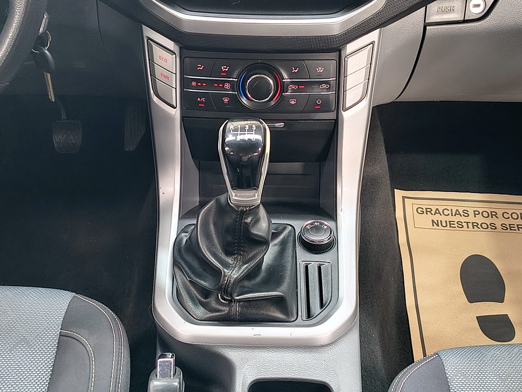 Maxus T60 — foto 17 de 21