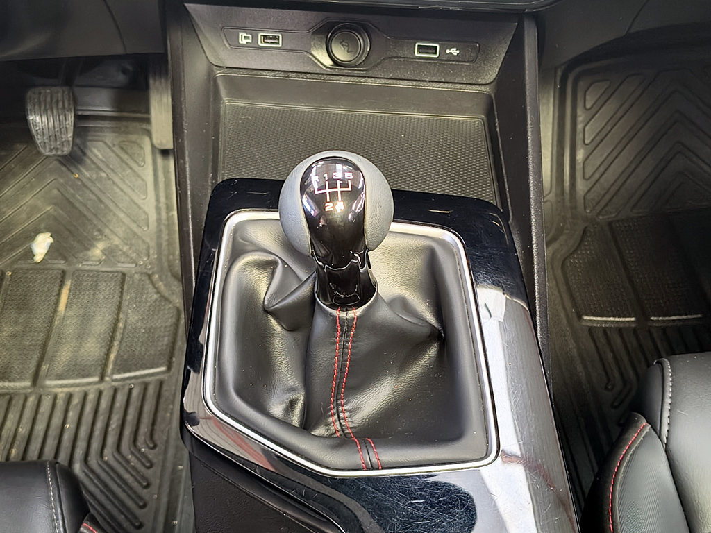 MG GT 2025 - Foto 19