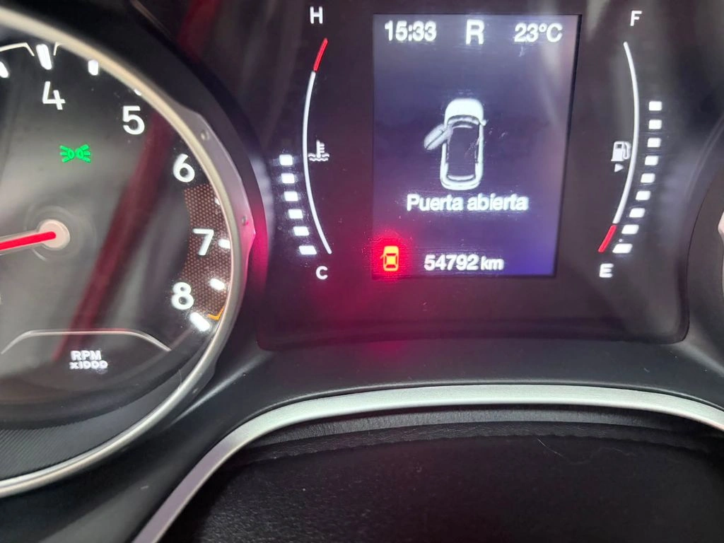 Jeep Compass — foto 10 de 15