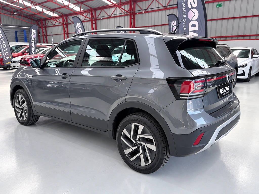 Volkswagen T-Cross — foto 8 de 18