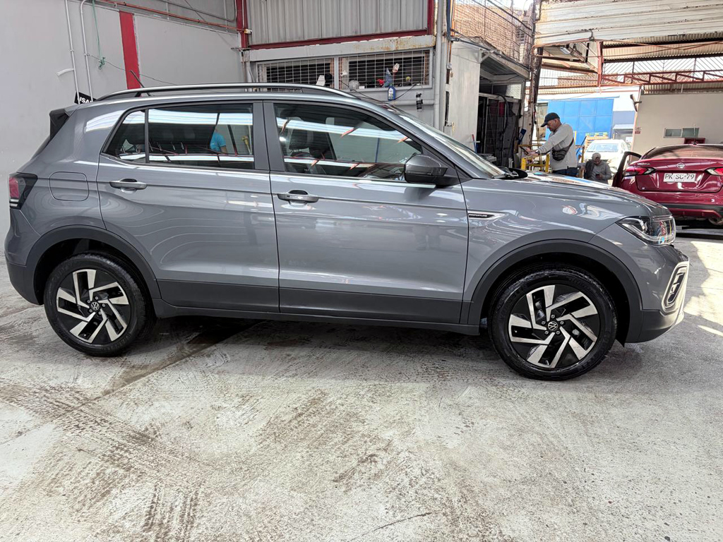 Volkswagen T-Cross — foto 6 de 18