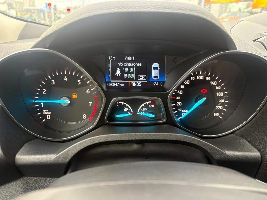 Ford Escape — foto 7 de 9