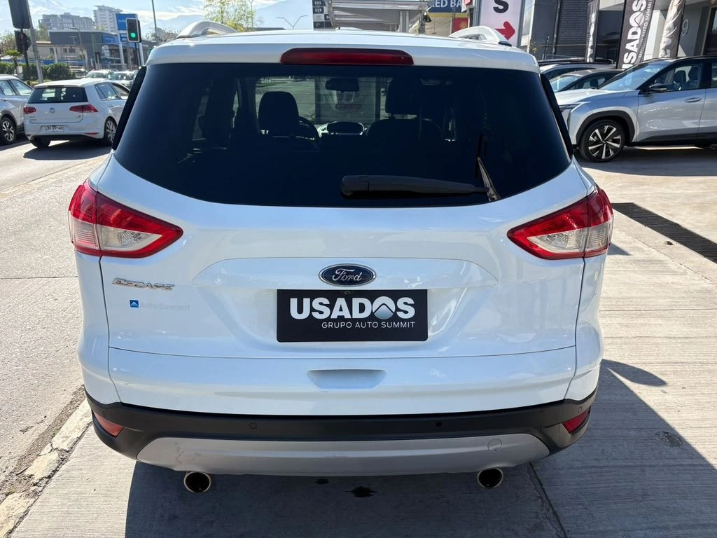 Ford Escape — foto 4 de 12
