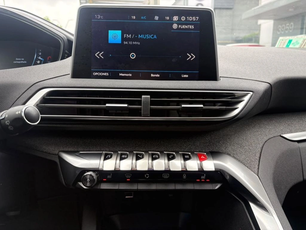Peugeot 3008 — foto 9 de 12