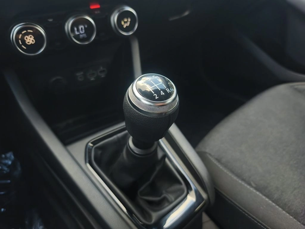 RENAULT CLIO IV 2023 - Foto 14