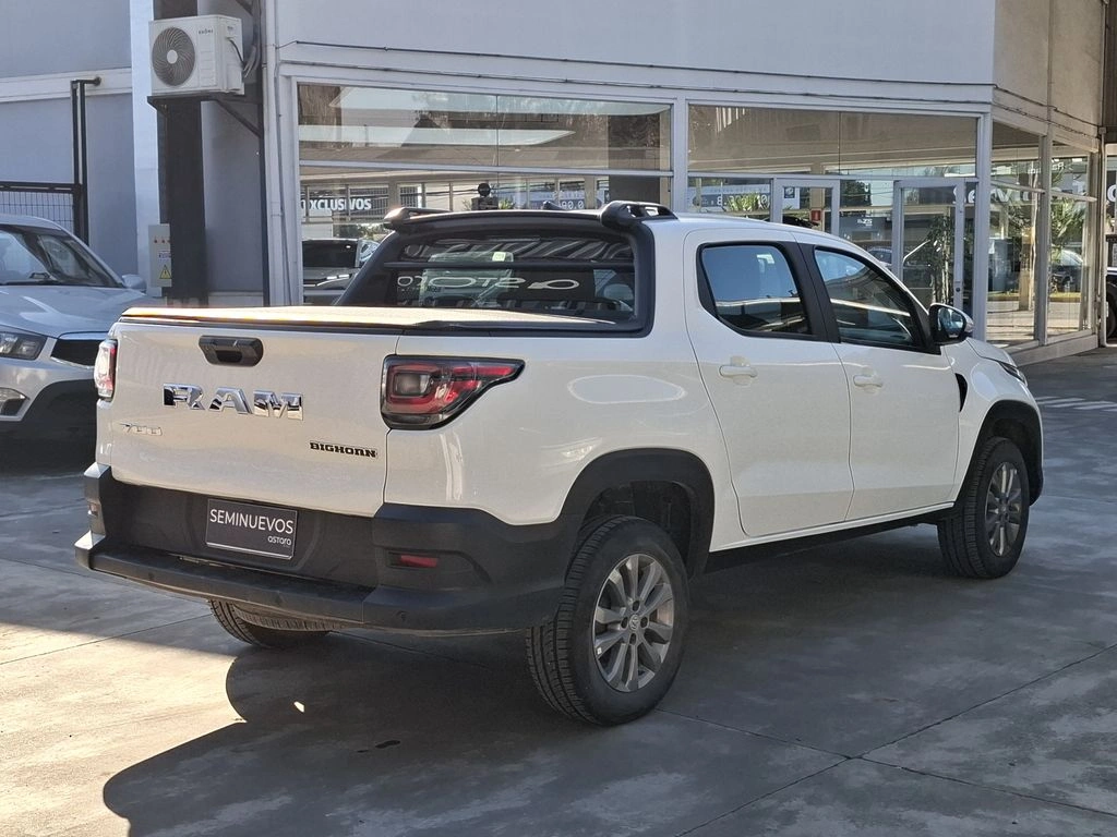 RAM 700 2025 - Foto 10