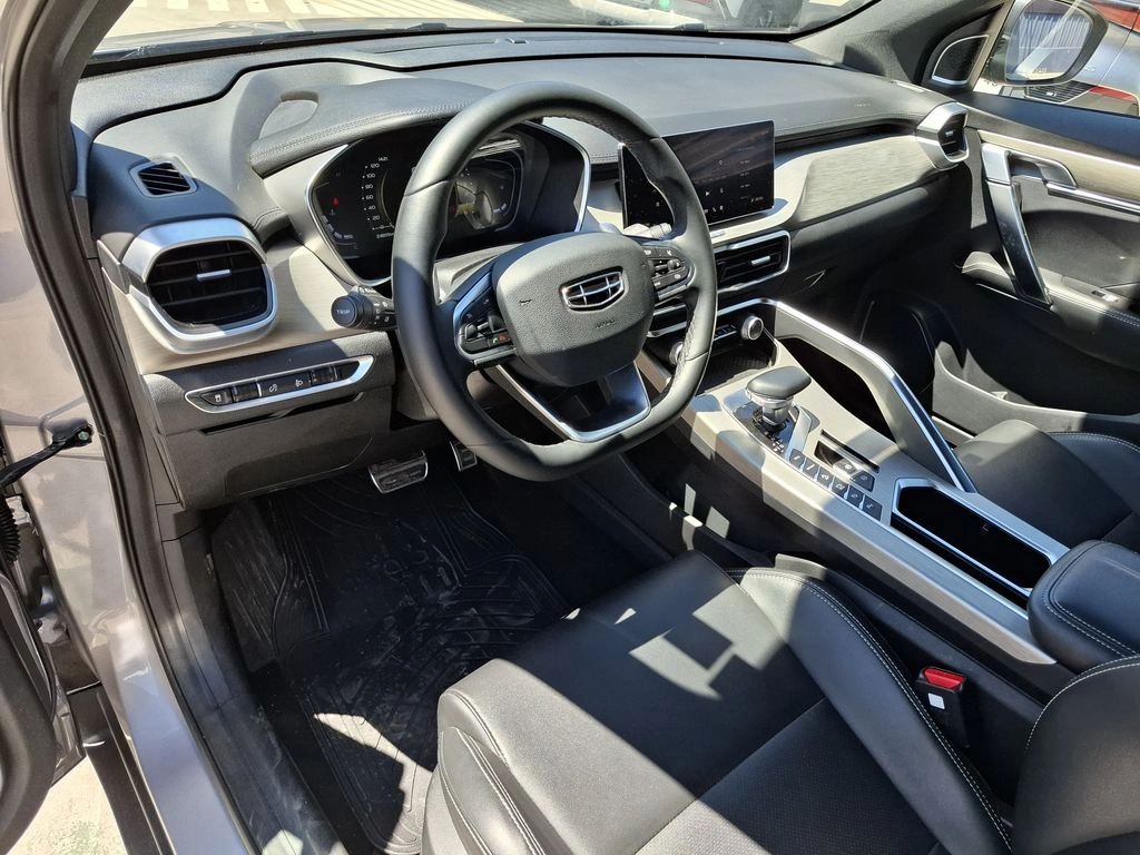 GEELY COOLRAY 2023 - Foto 13