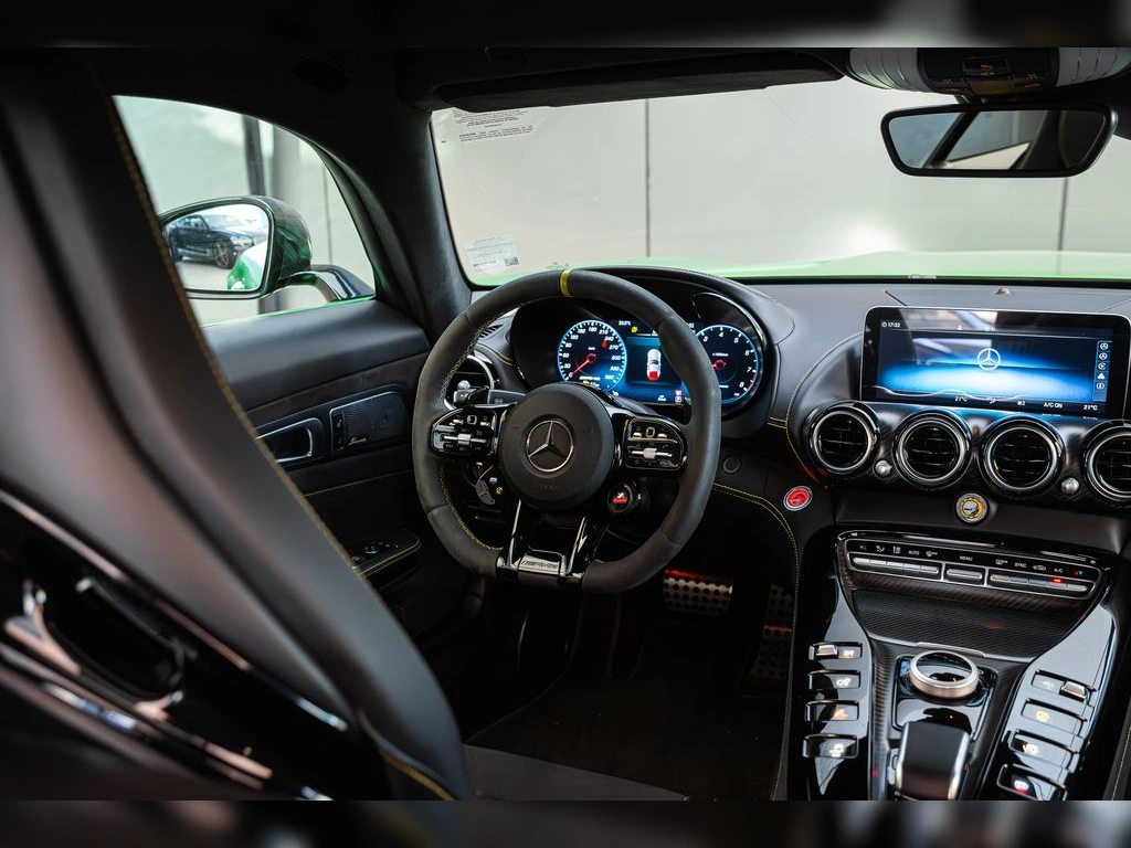 MERCEDES-BENZ AMG GT-R 2022 - Foto 25