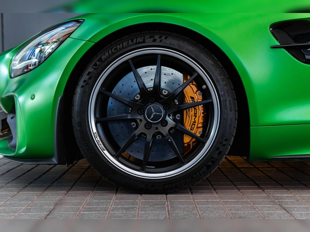 MERCEDES-BENZ AMG GT-R 2022 - Foto 9