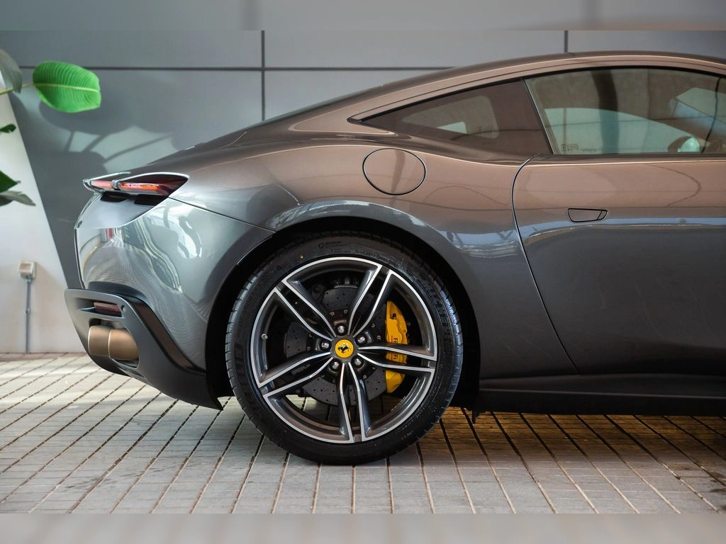 FERRARI ROMA 2023 - Foto 20