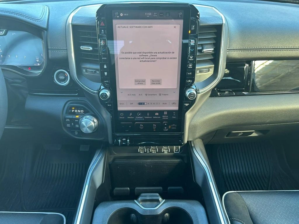 RAM 1500 2025 - Foto 12