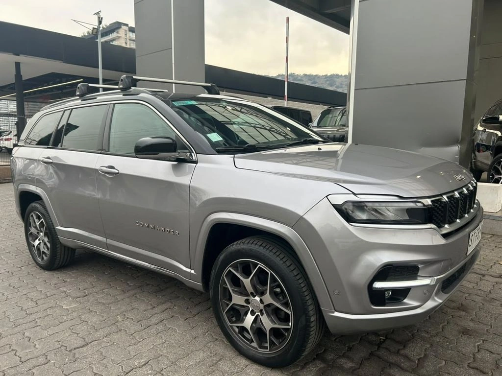JEEP COMMANDER 2023 - Foto 4