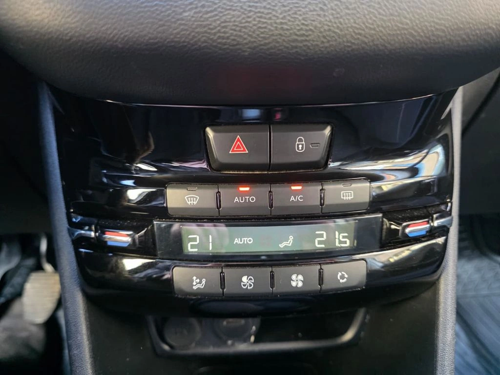 PEUGEOT 208 2019 - Foto 10