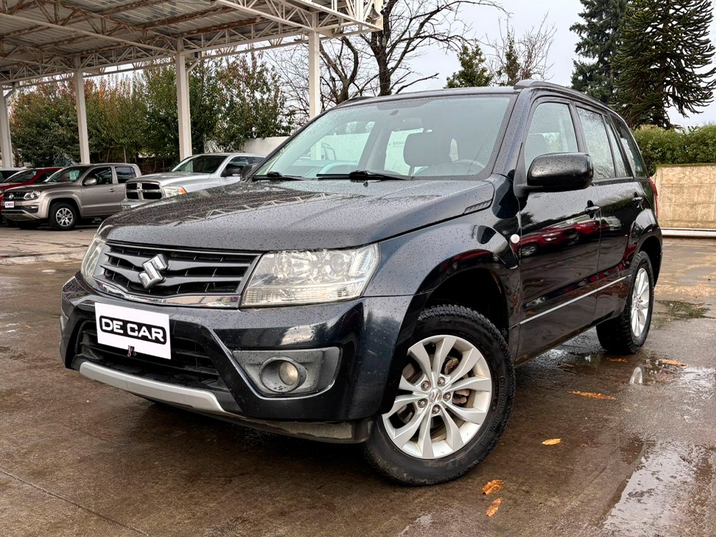 SUZUKI GRAND NOMADE