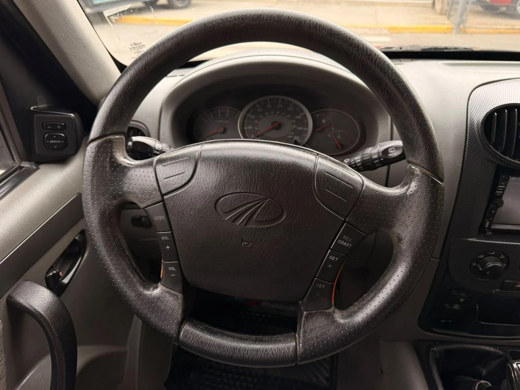MAHINDRA SCORPIO 2014 - Foto 14