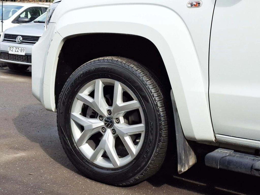 Volkswagen Amarok — foto 7 de 30